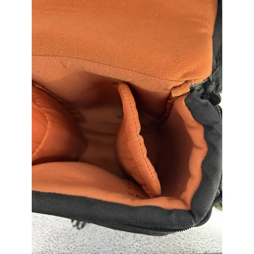 Lowepro Adventura 170 Black Padded Camera Bag W/Belt Loop